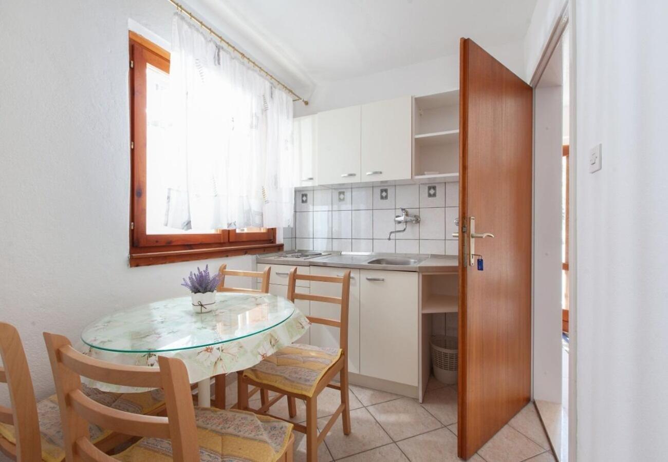 Apartment Ante M Brela Eksteriør bilde