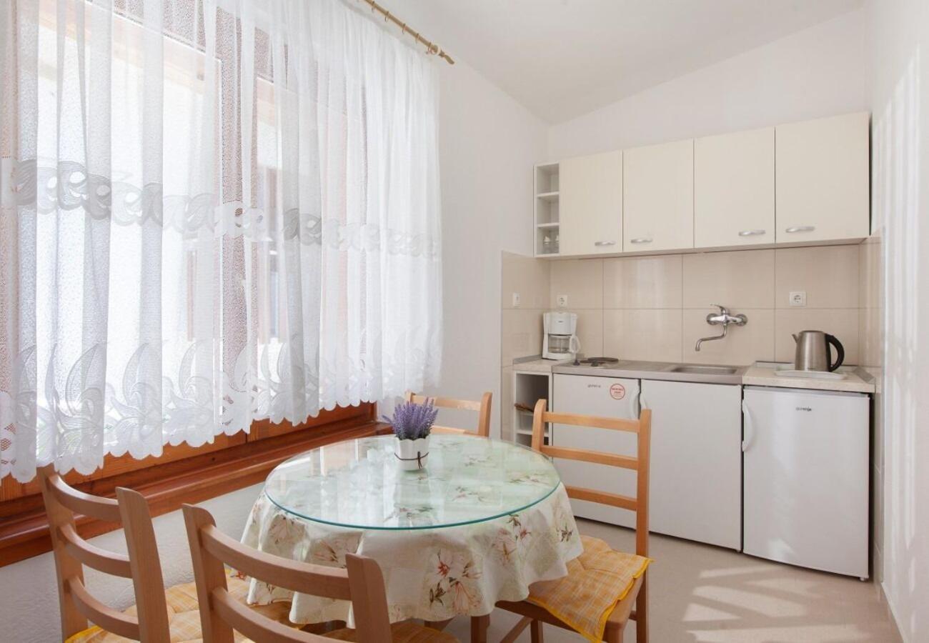 Apartment Ante M Brela Eksteriør bilde